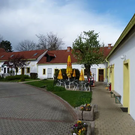 Guest house Cesky Statek 3*